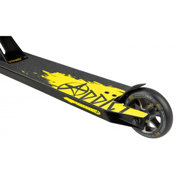 ADDICT DEFENDER MKII COMPLETE SCOOTER BLACK & YELLOW - 540MM